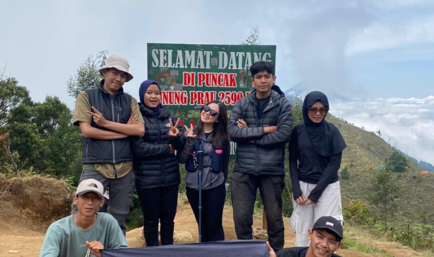 Sunrise Terbaik Ada di Gunung Prau
